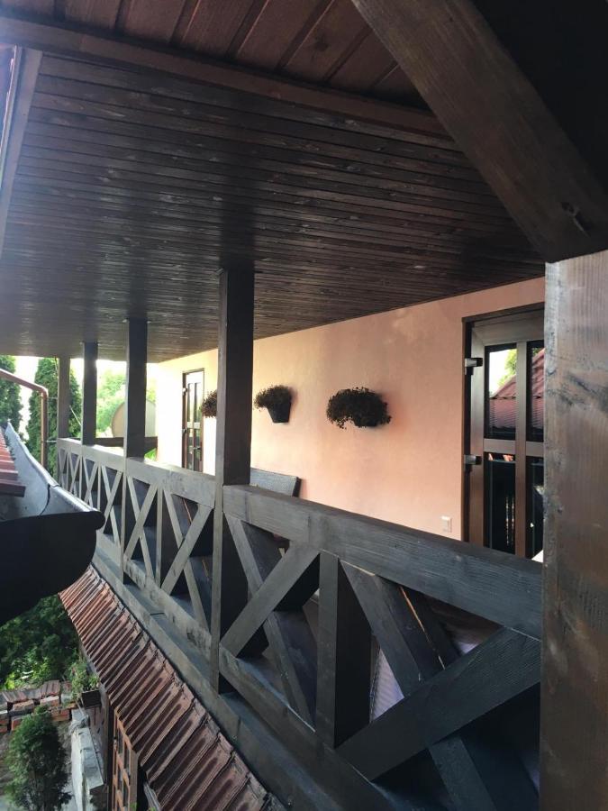 Апартаменты В Старом Городе Kamjanez-Podilskyj Exterior foto